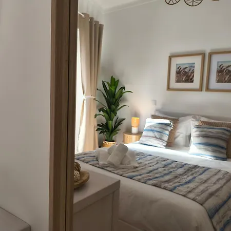 Good Waves Apartment